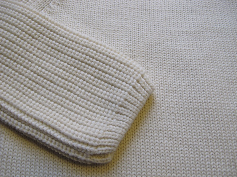 Pullover und Strickjacken aus Yakwolle, Merinowolle, Schafswolle kbT (kontrolliert biologische Tierhaltung), Yak-Pullover, Yak-Strickjacken, Cardigans